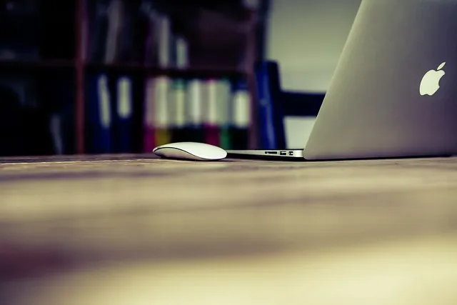 computers-640x480-59305135.jpeg
