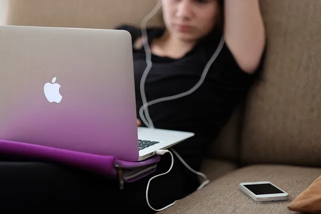 computers-640x480-62535445.jpeg